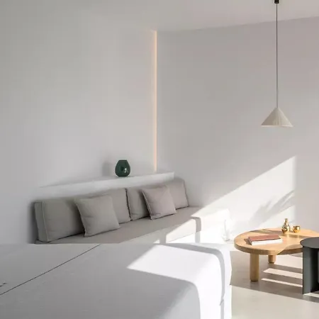 The Saint 5* Oia
