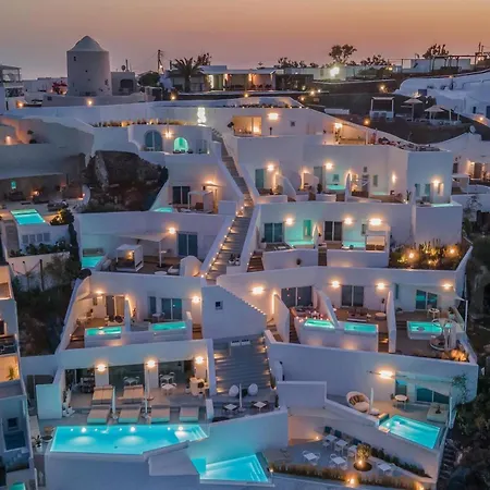 The Saint Oia