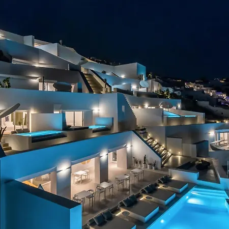 The Saint Oia
