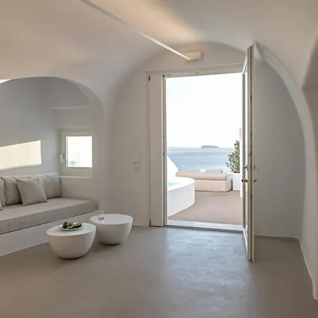 The Saint Hotel Oia