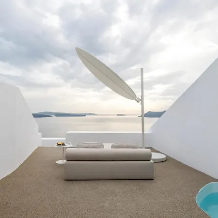The Saint Oia